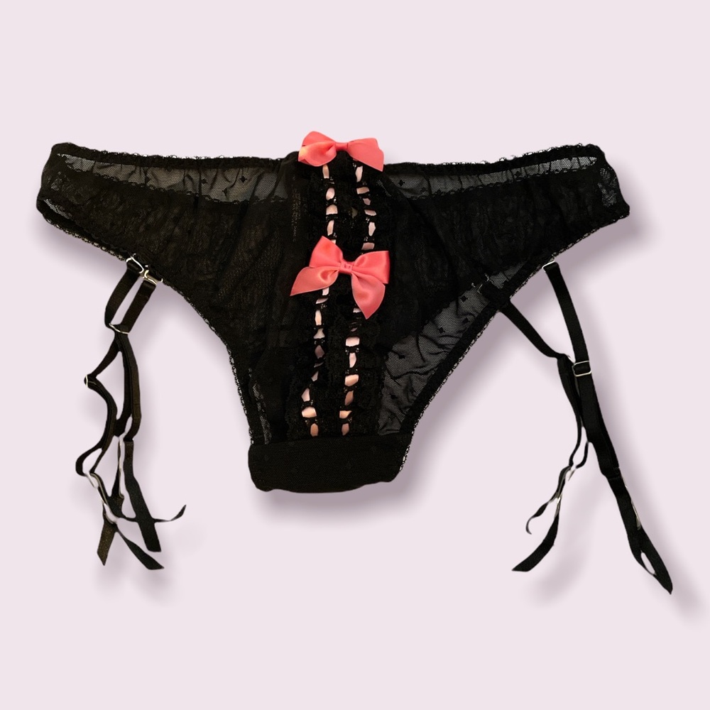 Victoria’s Secret Sexy Little Things Black Lace Garter Panties SZ M NWT - Picture 3 of 3
